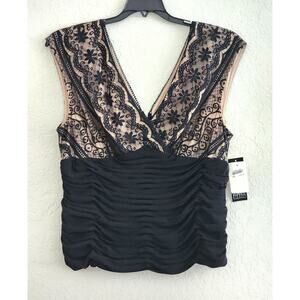 BLOUSE/TOP-ADRIANNA PAPELL Evening Essentials-Lace-Low Cut-Waist Length-16